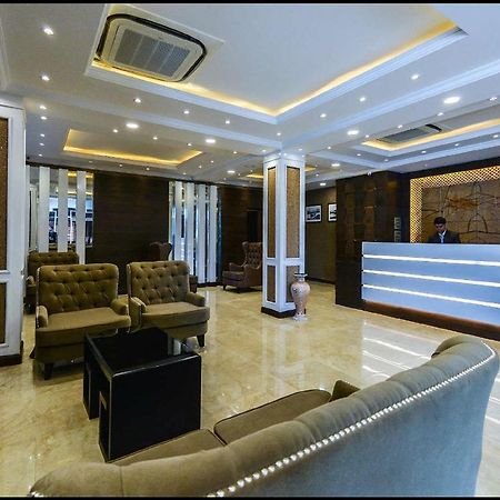 Heritage Luxury Σριναγκάρ Εξωτερικό φωτογραφία