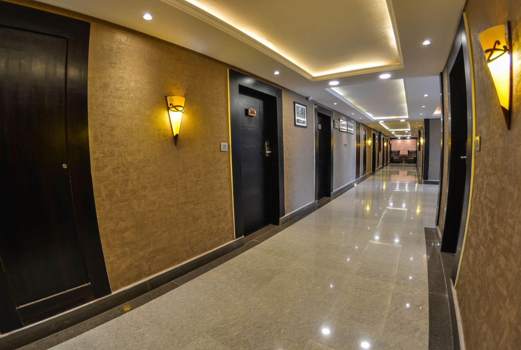 Heritage Luxury Σριναγκάρ Εξωτερικό φωτογραφία