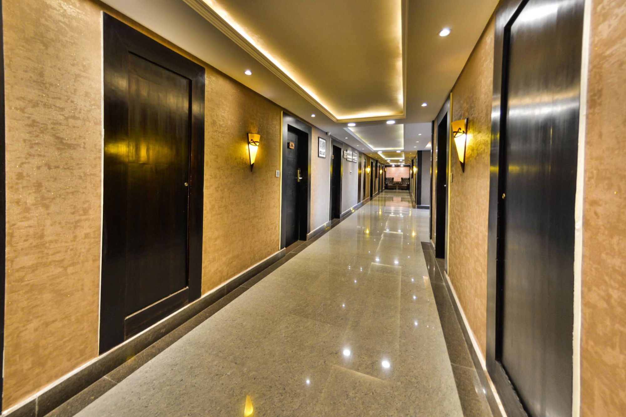 Heritage Luxury Σριναγκάρ Εξωτερικό φωτογραφία