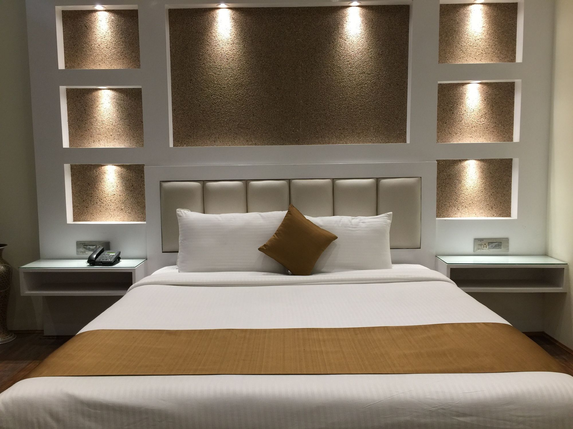 Heritage Luxury Σριναγκάρ Εξωτερικό φωτογραφία